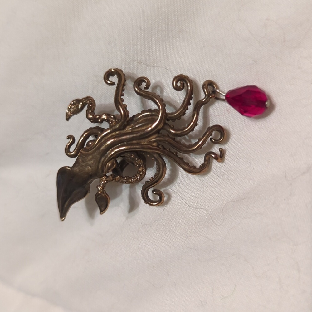 Kraken/Squid Ear Cuff - Picture 1 of 3